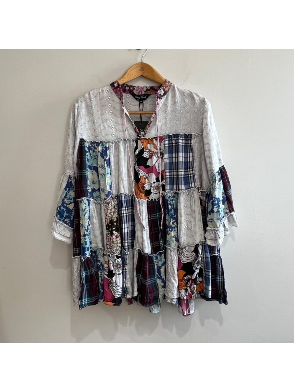 Young Threads Patchwork Tunic Blouse Womens M Eyelet Bell Sleeve Boho Flowy